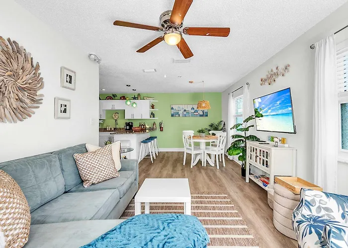 Сasa de vacaciones Across From With 2 Hot Tubs - Sleeps 10 Clearwater Beach