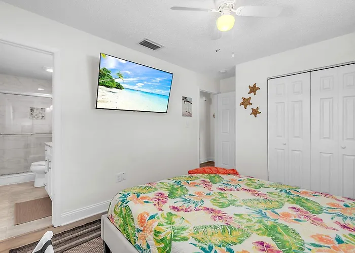 Сasa de vacaciones Across From With 2 Hot Tubs - Sleeps 10