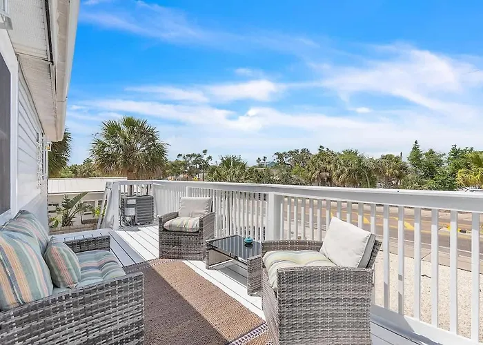 Across From With 2 Hot Tubs - Sleeps 10 Сasa de vacaciones Clearwater Beach