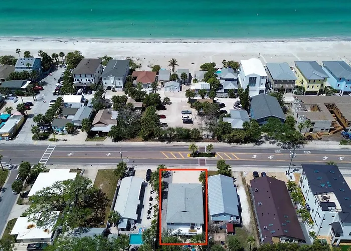 Across From With 2 Hot Tubs - Sleeps 10
