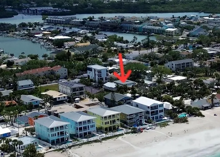 Сasa de vacaciones Across From With 2 Hot Tubs - Sleeps 10 Clearwater Beach